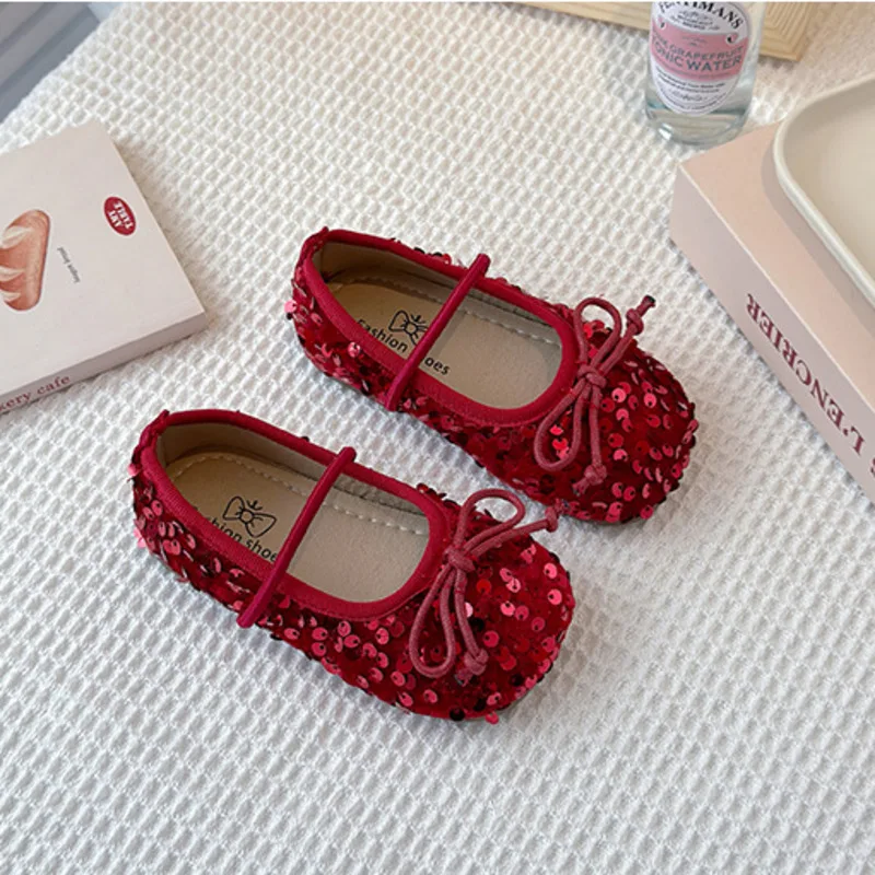 Sepatu Flat Pesta Anak Perempuan Busur Bling Sepatu Putri Anak Sol Lembut Dangkal Pita Elastis Flat Balet Anak-anak Balita PU Solid