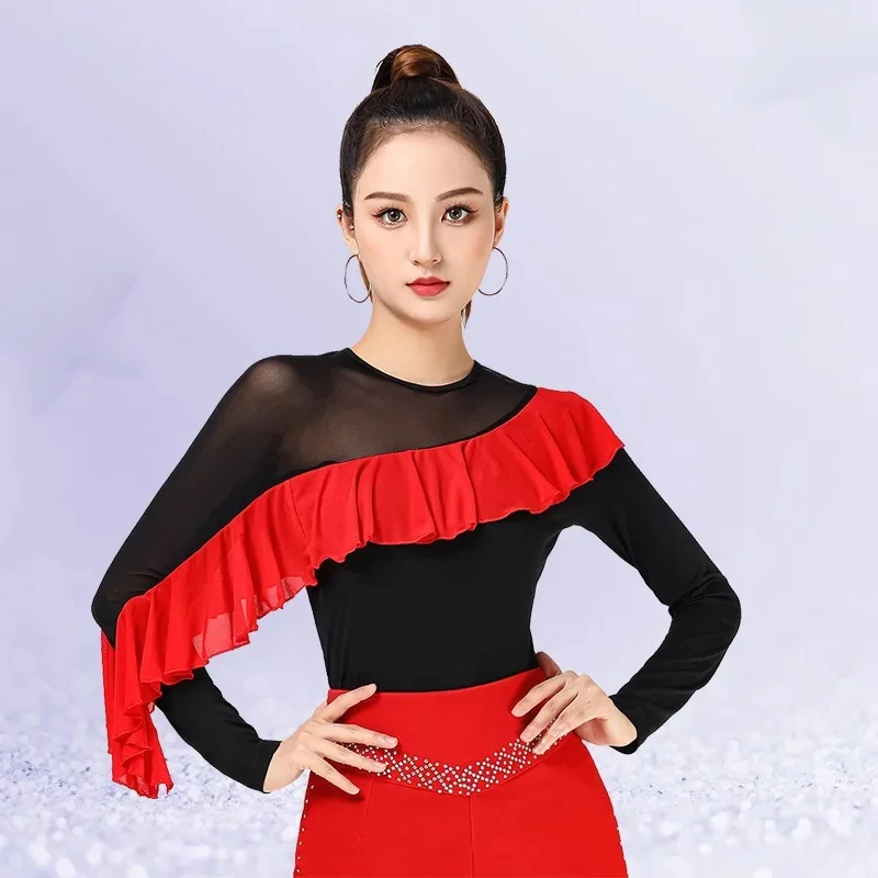 Top de baile latino moderno, nuevo estilo, traje de baile de Bar gitano, mangas onduladas de malla, manga larga roja para zapatos deportivos y accesorios