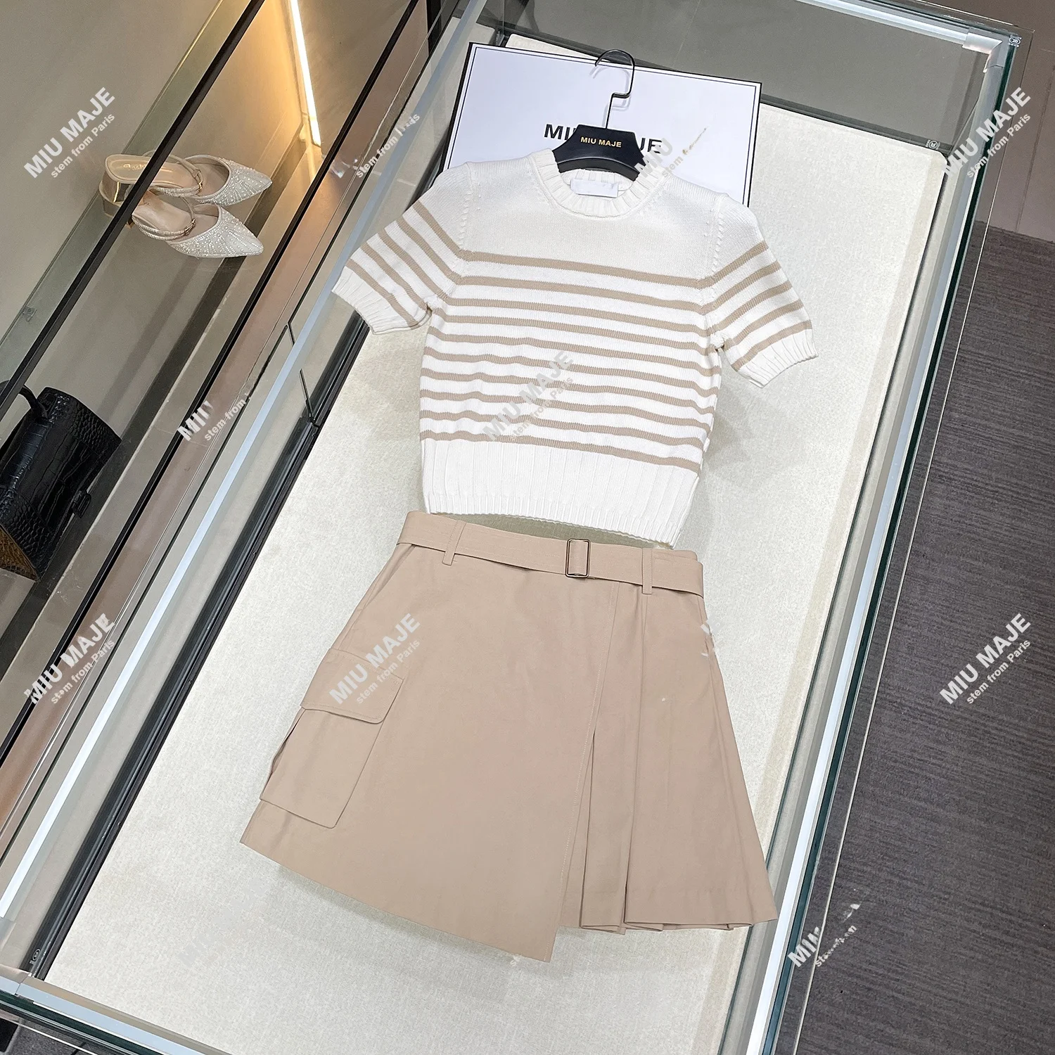 

Комплект юбки с высокой талией и трикотажным дизайном в полоску, цветная блузка, женская модная повседневная юбка из полиэфирного волокна, круглая молния