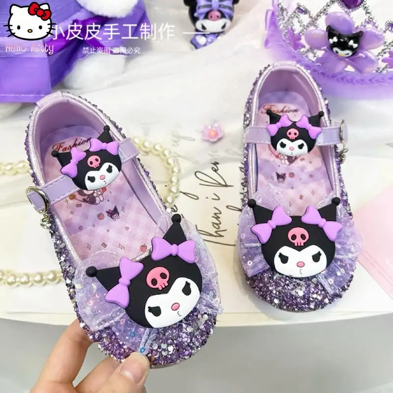 

Детские туфли Kuromi для девочек, весна-осень, новые, с мультяшным дизайном, мягкой подошвой, водонепроницаемые, с бантом и кристаллами