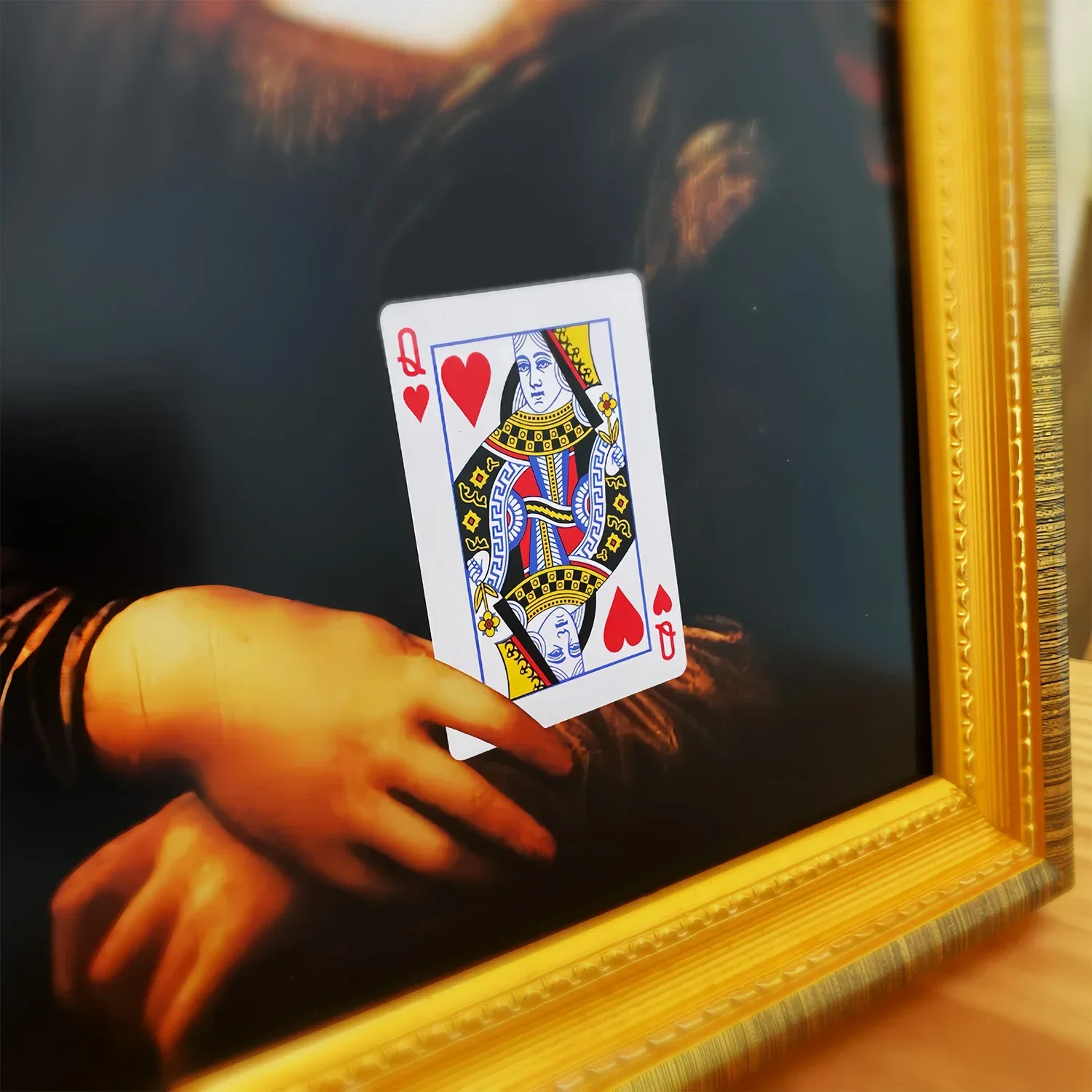 Large Mona Lisa Prophecy Magic Trick Prediction Painting Card Transformation Illusion Gimmick Prop for Magicians Stage Close-Up