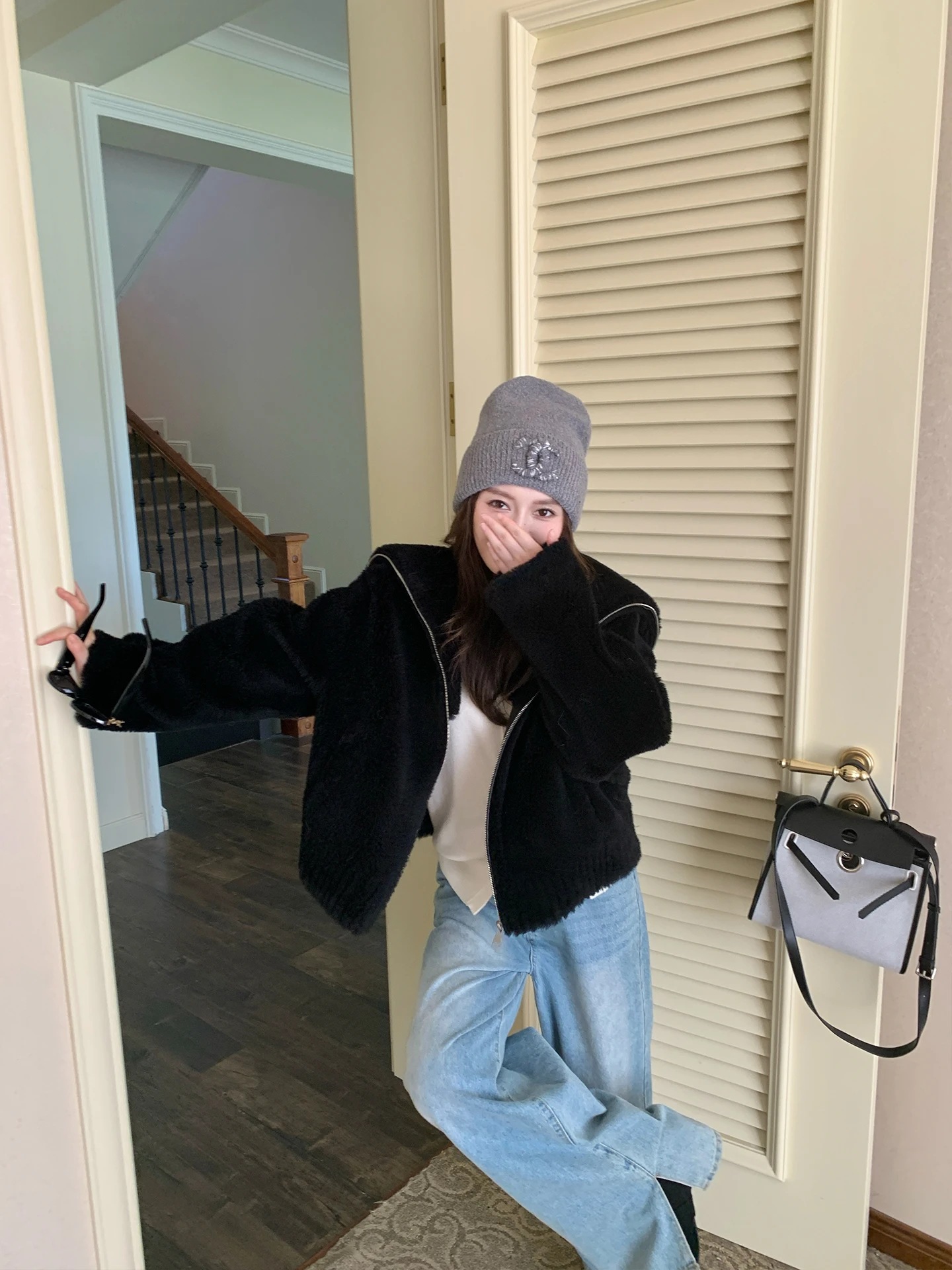 

UPFURS Молодее женское пальто с мехом ягненка, темно-синий воротник, универсальное теплое длинное свековое пальто на молнии, повседневное зимнее новое поступление