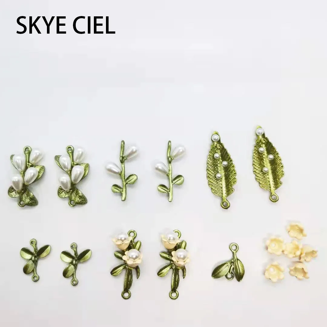 

wholesale 10Pc Green Baked Enamel Leaves Flower Pendant Charms Metal Alloy Connector Accessories DIY Jewelry Making Component