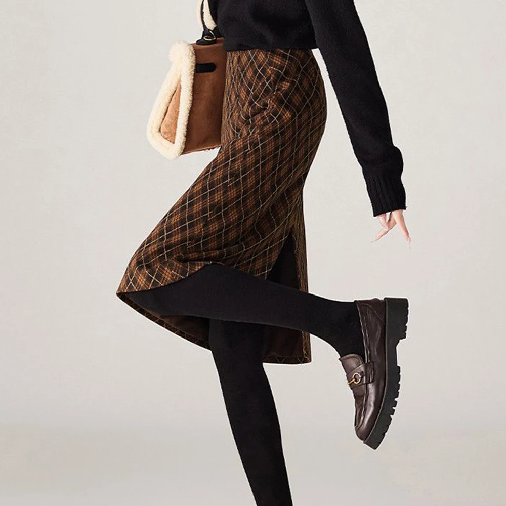 Retro woolen plaid skirt 2025 autumn  winter split-ended medium and long new high-waisted and thin plaid straight skirt
