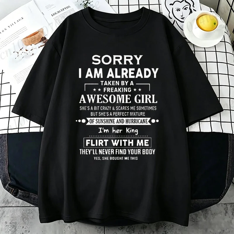 Tut mir leid, ich bin bereits verheiratet mit einem verdammt tollen Kerl. T-Shirt für Paare, modisches, lustiges T-Shirt für Ehemann und Ehefrau – Detail 4