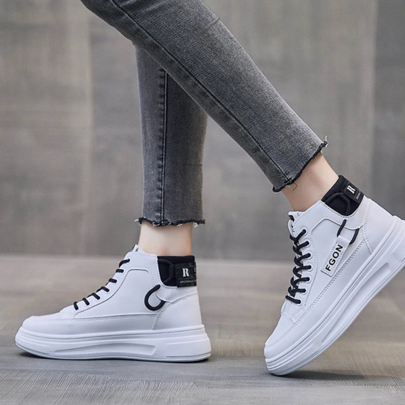 Womens White Sneakers Fashion Designer Casual Sports Running Shoes Woman High Sneaker Trainers Vulcanized Athletic Shoe Footwear