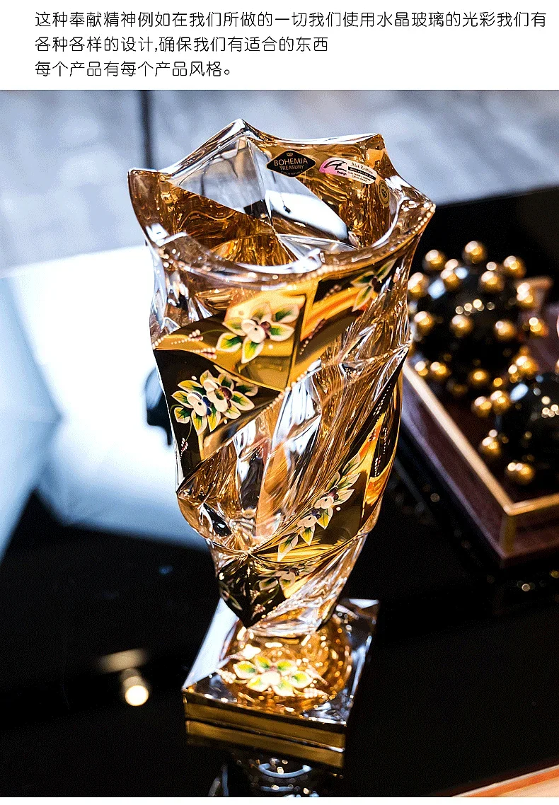 Handbemalte goldene Emaille auf Kristallglasvasen