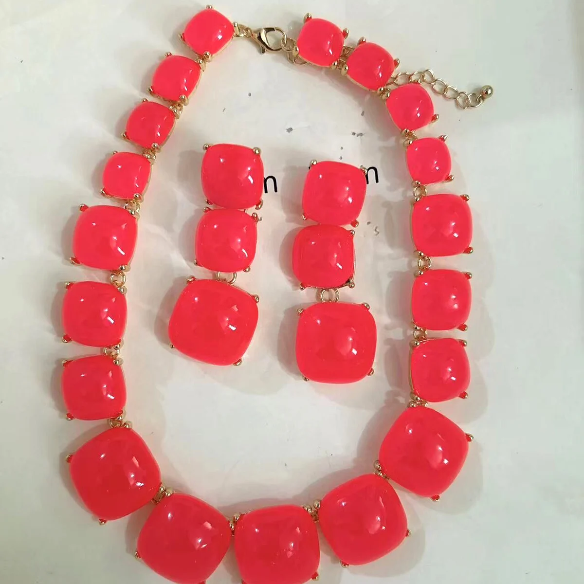 Vedwas Alloy Inlaid Resin Necklace Geometric Square Persian Ethnic Holiday Style Jewelry Necklace Earrings Set