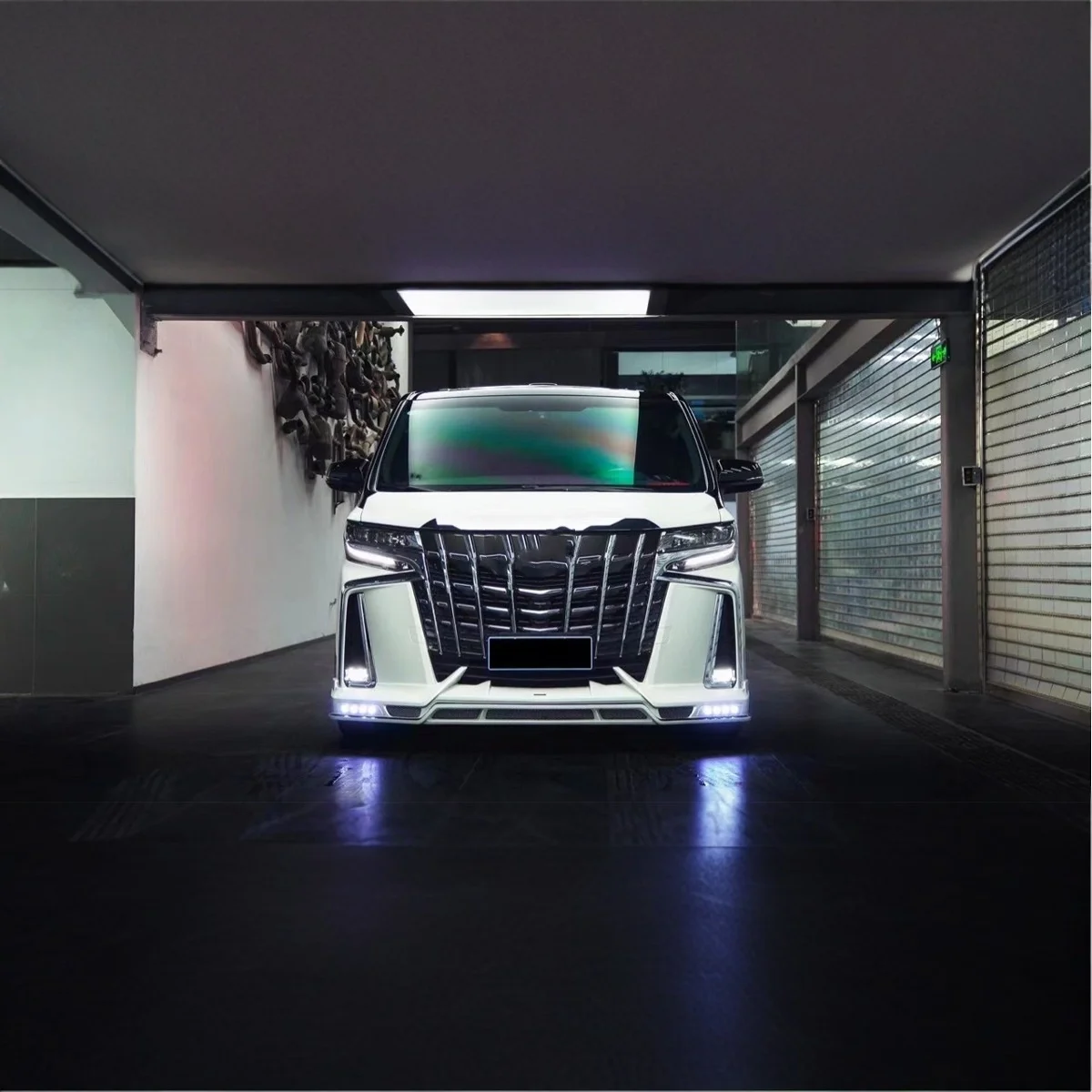 For 2018  Alphard 30 Series Modified ROWEN Wolf Flame Body Kit Front Lip Rear Lip Door Panel Veidt