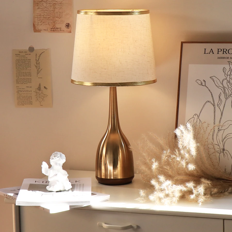 Factory Direct Sell and Design Luxury Decorative Room Designer  Modern Table Lamps for Living Room