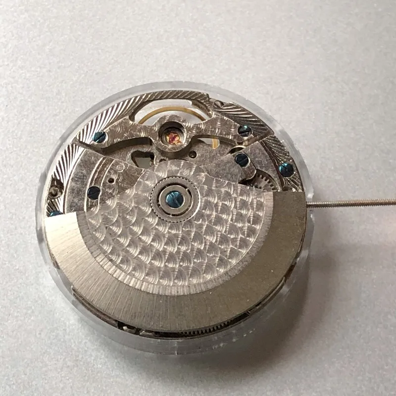 Parts are suitable for automatic mechanical movement, five-pin 12-point calendar, 6-point hollow balance wheel