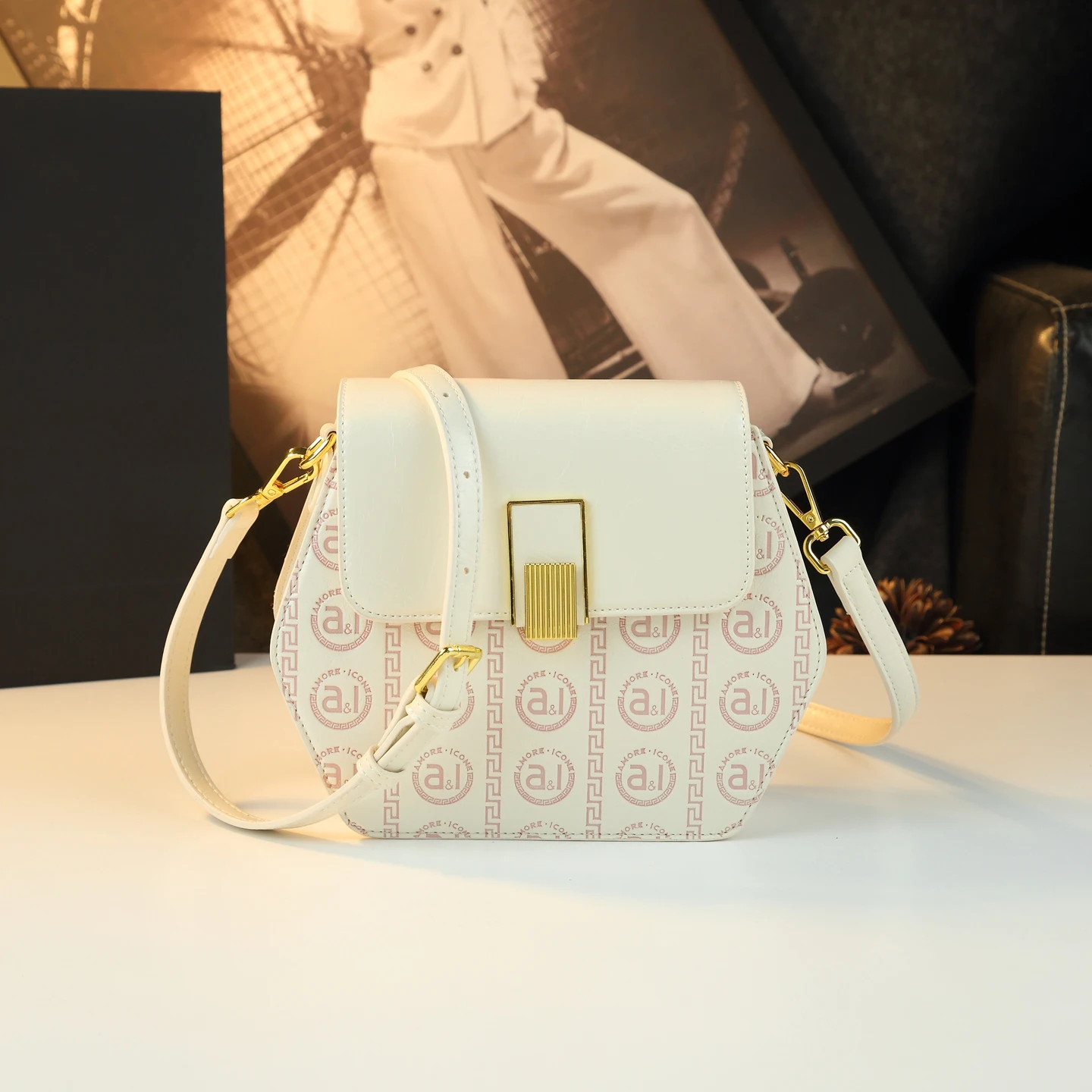 Geometric Hexagon Handbag French Retro Flap Shoulder Purse with Beaded Gold Chain Strap Elegant Designer Print Underarm Tote