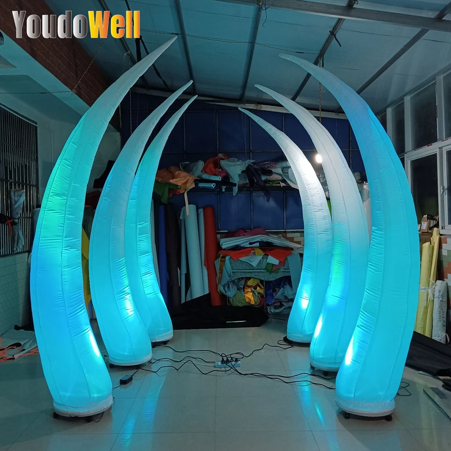 2.4m high inflatable curved cone with color changing LED light for event decoration carpet entrance