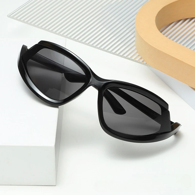 Personalized and Alien Cycling Sunglasses, Ultra Light Design, Outdoor Sports Sunglasses, Classic Retro Protective Glasses