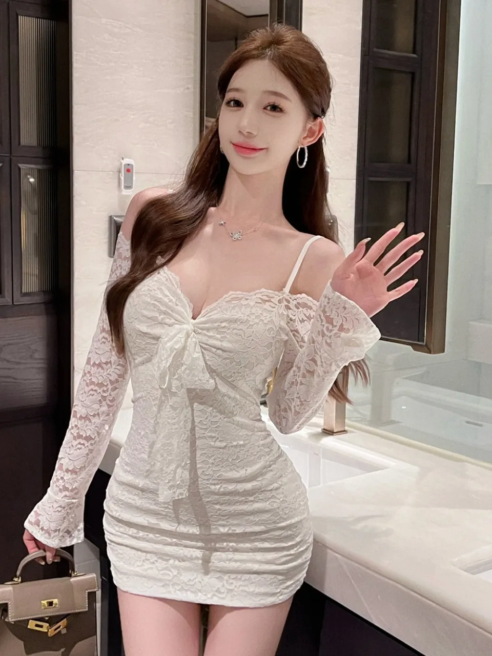 Vestido Sexy de Manga Longa com Renda e Cordão de acie, Ajuste Justo, Vestido de Meninas em Fibra de Poliéster, Temporada d...