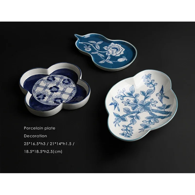 Pallet ornament ceramic Chinese style high-end irregular shape blue and white porcelain suitable for desktop living roomornament