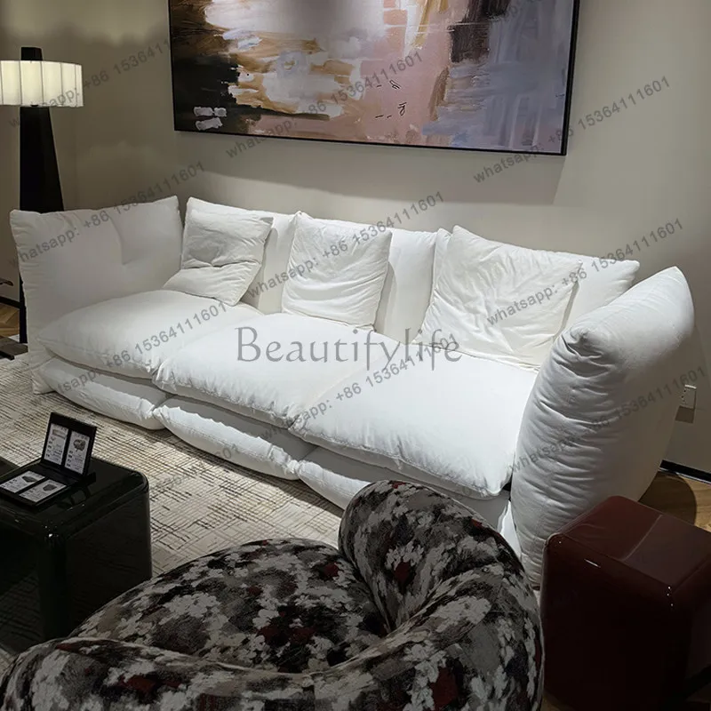 Wabi-Sabi-Stil Leinen-Sofa mit geradem Schnitt, Pre-Vintage Weiß, Perron Pillo Sofa, individuell anpassbar