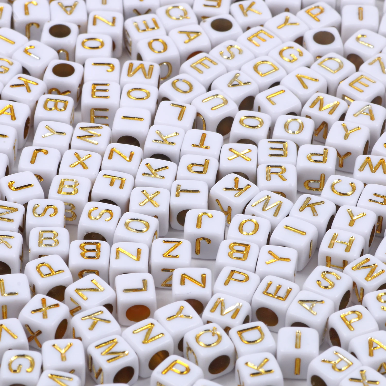 cube 6mm gold 1