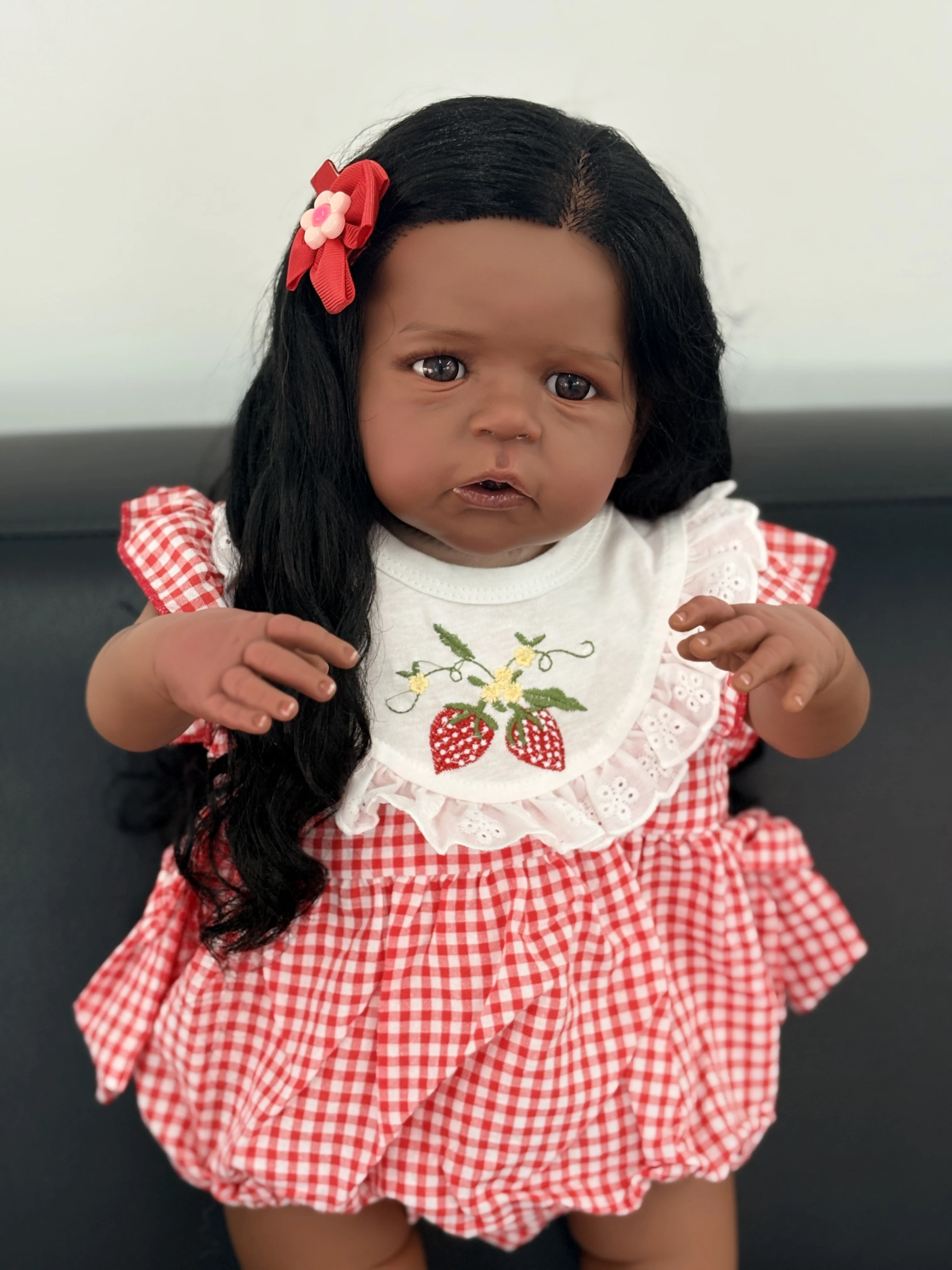 60CM Hand Painting Dark Skin Realistic Baby Reborn Sandie Lifelike Stand Baby Girl With Hand Root Hair