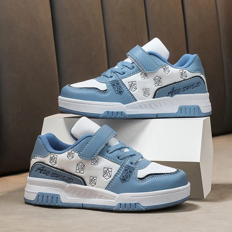 

Детская обувь для доски, новинка 2024, модные кожаные классические удобные кроссовки на плоской подошве для мальчиков и девочек, прогулочная дышащая нескользящая обувь на плоской подошве