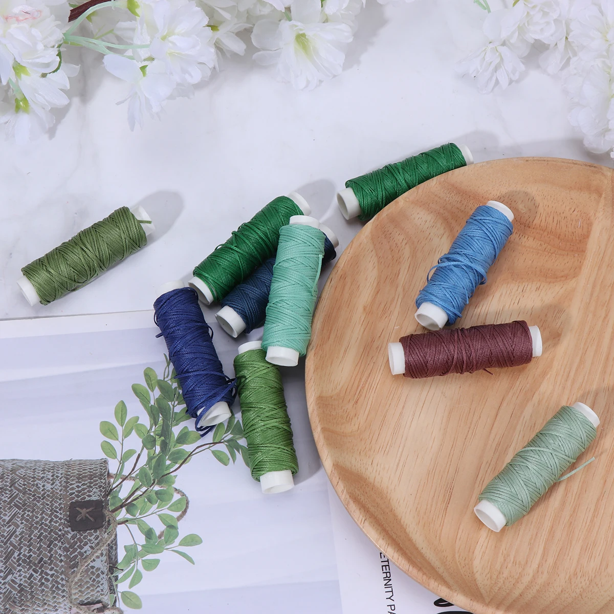 

Waxed Line 0.8mm Polyester Sewing Thread Wax Coated Flat Wax Thread Waterproof for Projects