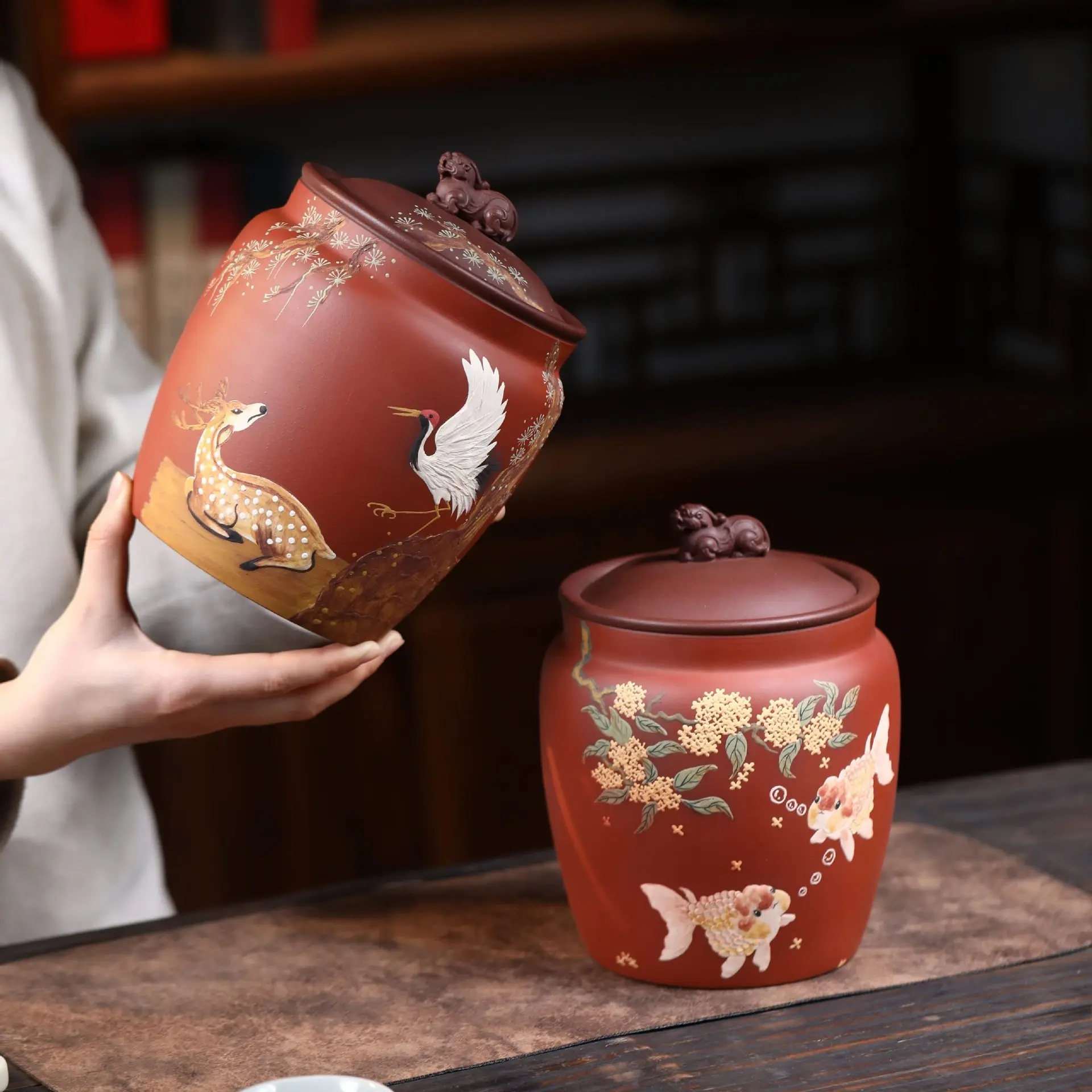 Purple Clay With Gold-Painted Fish, Chinese-Style Container For Pu'er And Black Tea, Large Storage Container, Moisture-Proof