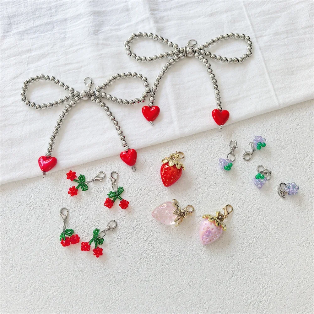 1 Stück Kirsch-Trauben-Perlen-Schuhspitzen-Charms, rote Liebe, silberne Perle, Schleife, Schuh-Charm mit Erdbeer-Schnalle für Sneaker-Dekorationen – Detail 4