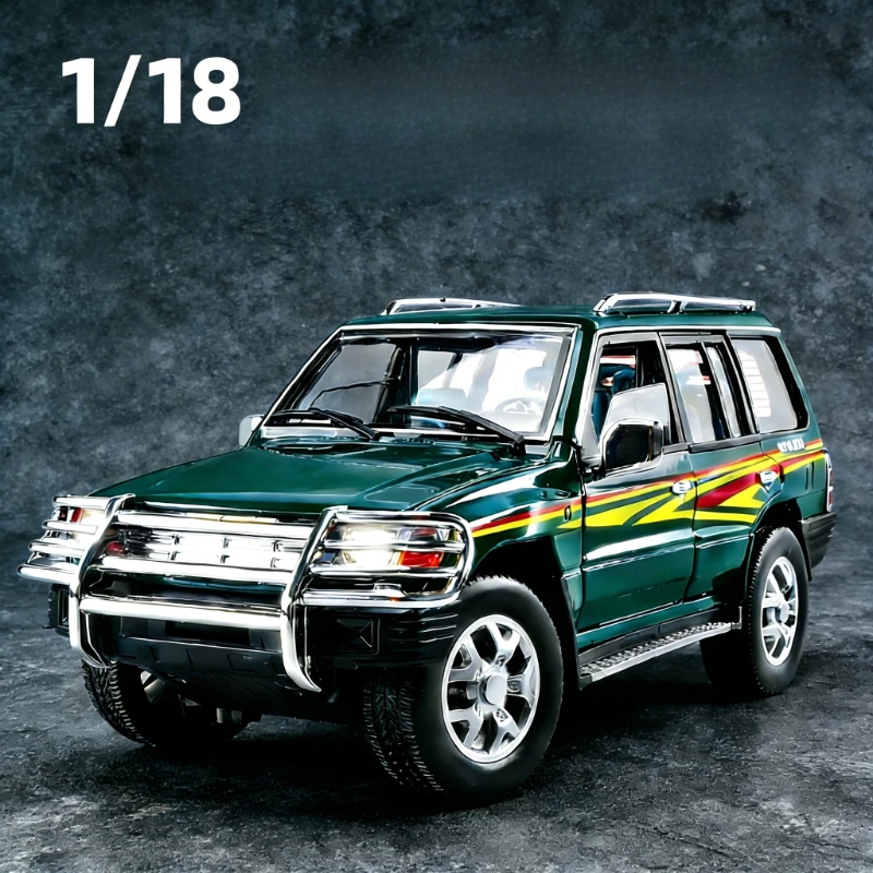 

1:18 Pajero SUV Off-road car Alloy Sound Light Car Model Simulation Car Toy Diecast Model Boy Toy Christmas Gifts