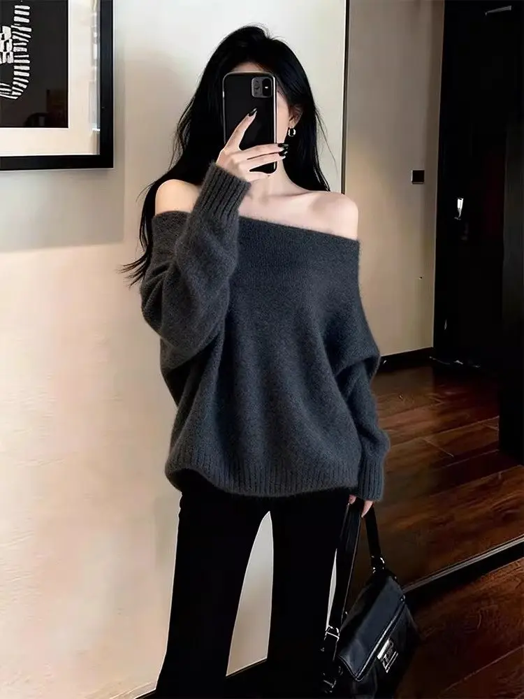 

Модный свитер с уникальным дизайном и открытыми плечами, женский стиль, темно-серый, для повседневной носки, популярный тренд, корейский стиль, свободный крой, длинный рукав