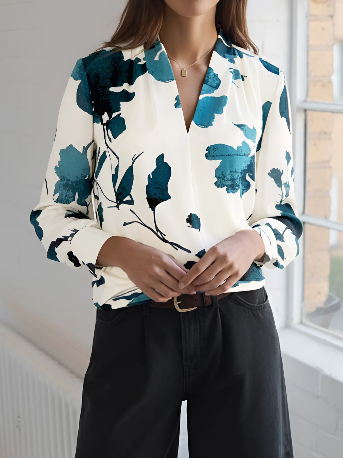 Chemisiers à manches longues et col en v pour femmes, haut de gamme, à la mode, pour les déplacements, nouvelle collection printemps et automne