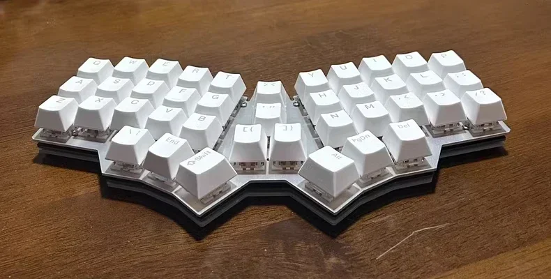 

X3 Split Keyboard Custom Integrated Wired Single-mode Keyboard FR4 Sandwich RGB QMK Hotswap Corne Office Game Keyboard Teclado