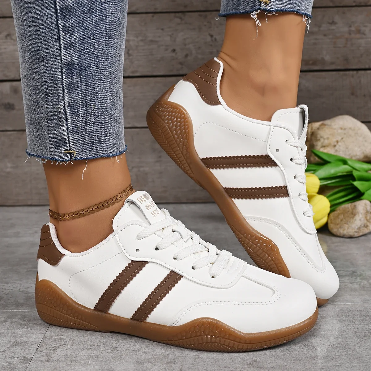 

Comfortable Fashionable Lightweight Women's Sports Vulcanized Shoes Seasonal New Round Toe Lace-up Elegant Flat Running Shoes