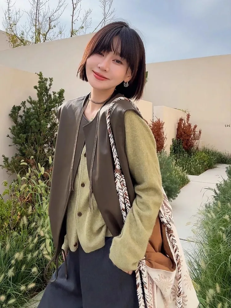 Design Versatile Leather Jacket Vest Women PU Leather Waistcoat Spring Autumn Layering Outerwear Trendy Tops Sleeveless Cardigan