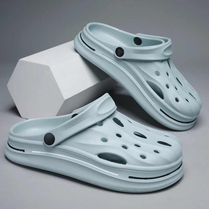 زوج من قباقيب الأزواج الصيفية الجديدة غير القابلة للانزلاق، أحذية الشاطئ الرياضية المقاومة للاهتراء، صنادل مريحة بنعل ناعم للارتداء الخارجي