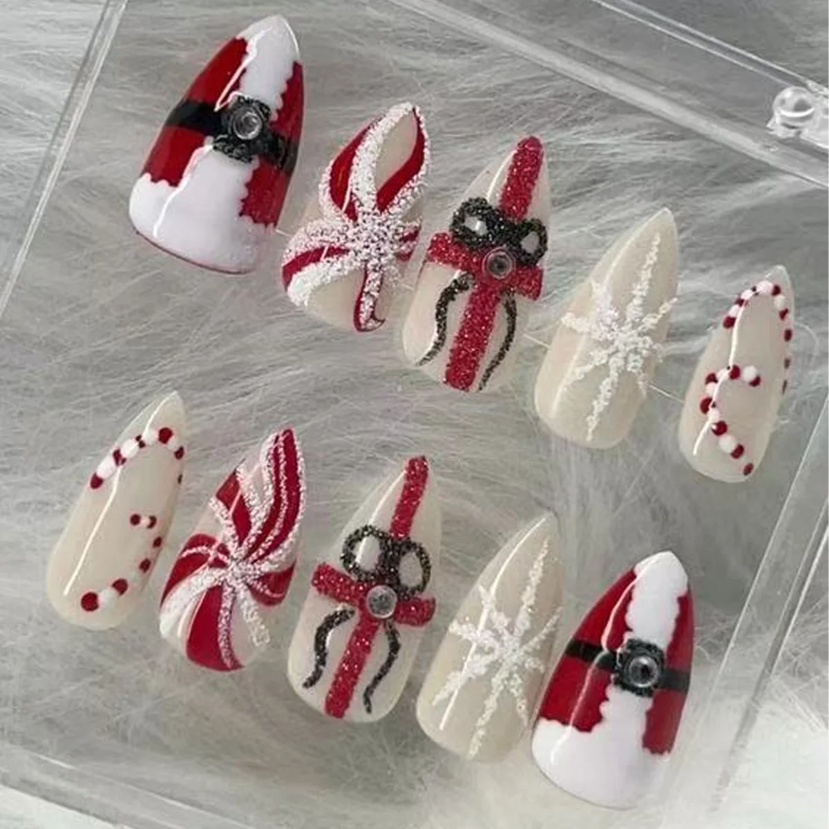 

24PCS Christmas False Nails Red White Stripes Snowflake Cane Pattern French Fake Nails Green Bow Manicure Wearable Press on Nail