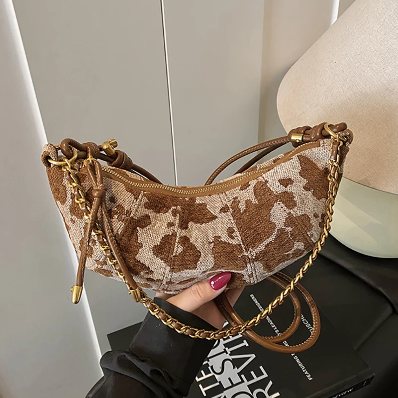 

Модная женская сумка через плечо с принтом на холсте, сумка через плечо с цепочкой, сумка в форме полумесяца, нишевый дизайн, круассан, большая вместимость