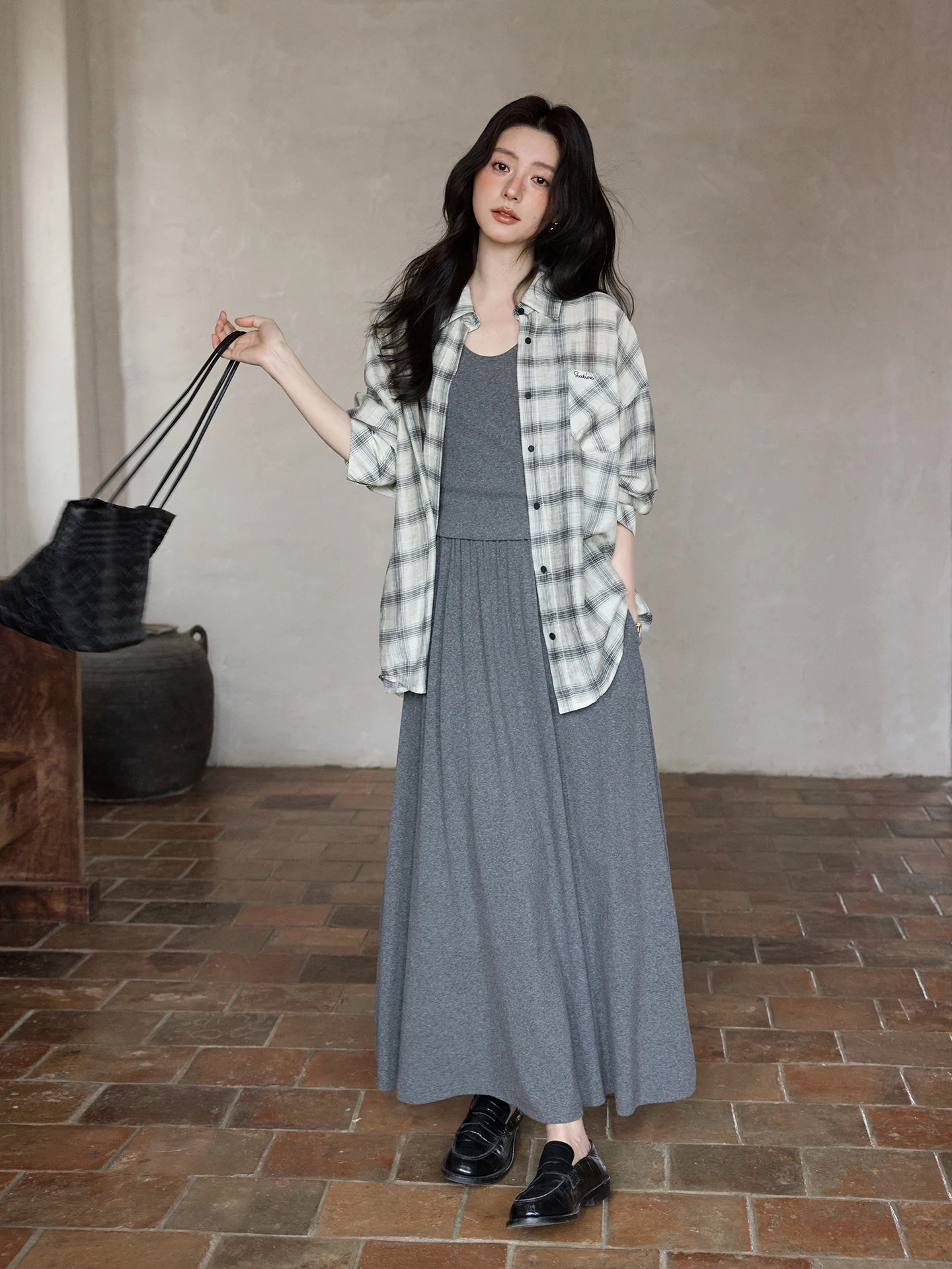 

Early Spring Korean Style Plaid Sun Protection Shirt Strap Vest Skirt Three Piece Set Fashionable Adult Women's Clothing
