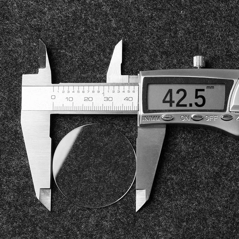 Часы наручные с сапфировым стеклом, толщина 1,0 мм, диаметр 33-42,5 мм