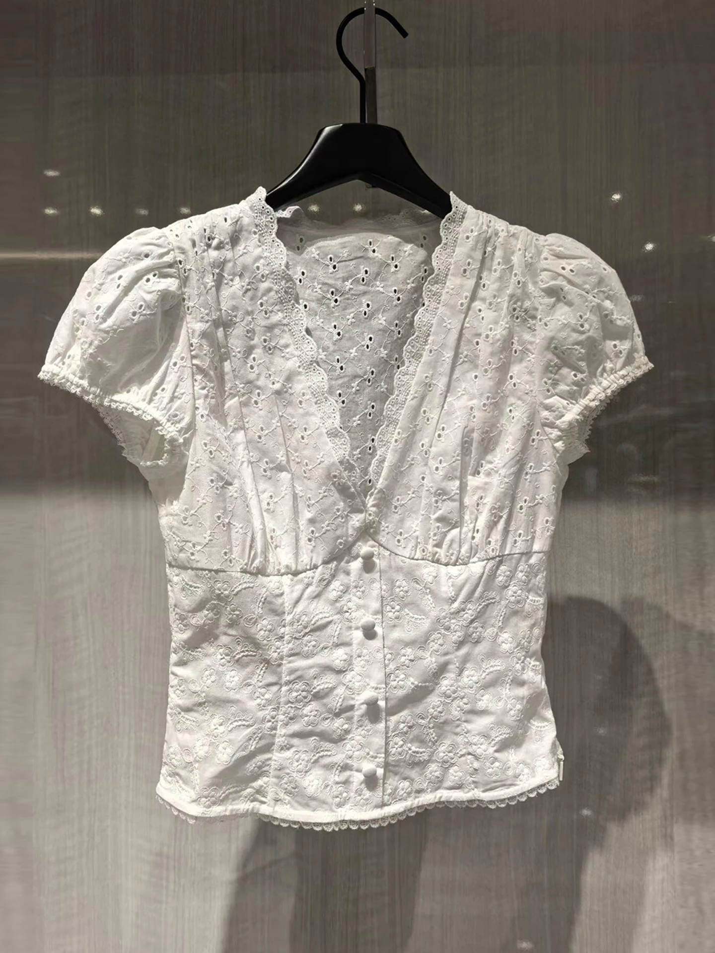 

Sweet Embroidered Bubble Sleeve V-Neck Shirt Top for Women South Oil High-End Summer New Style Commute Simple Style Short Sleeve