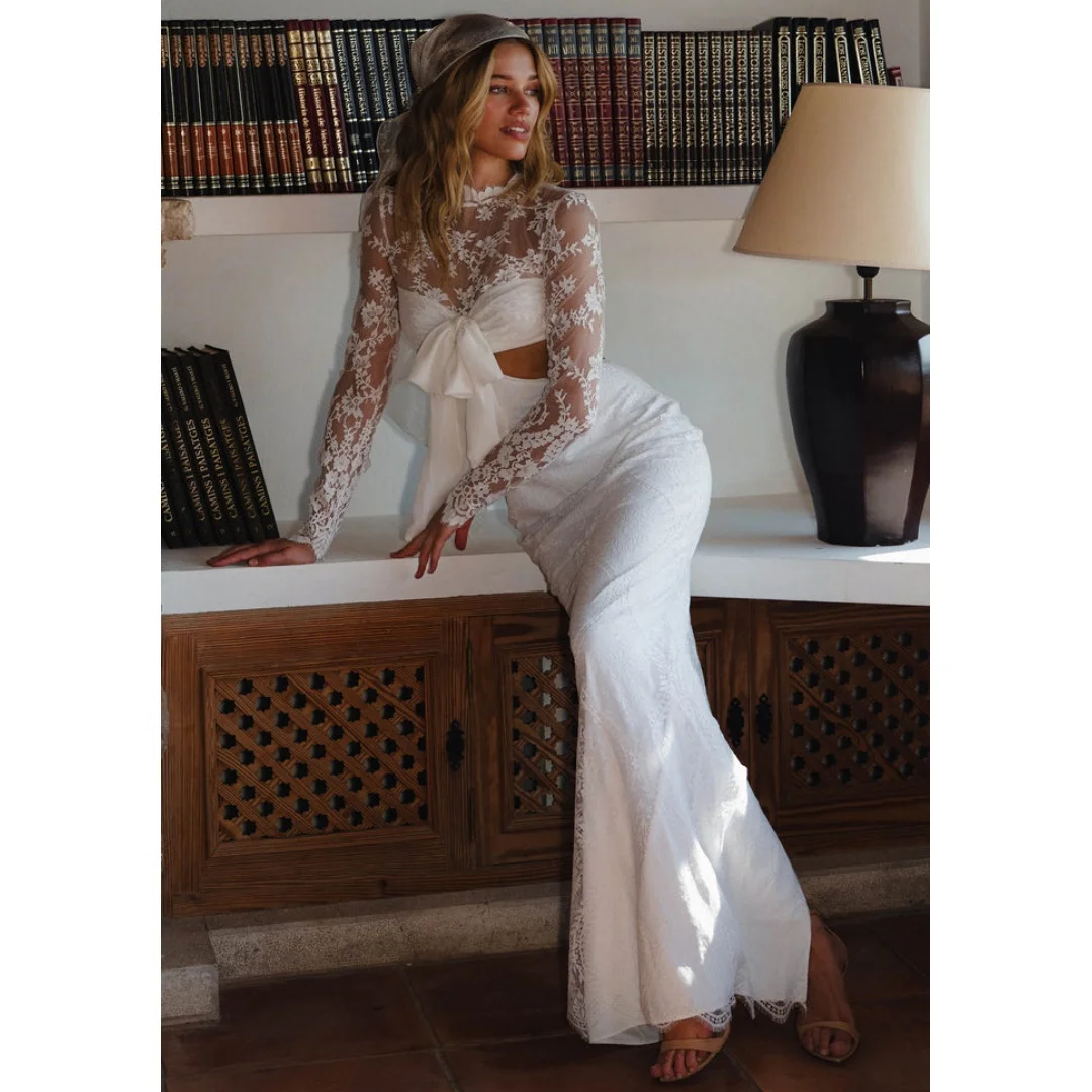 

Long Sleeves Wedding Dresses Hollow Out Lace Vestido de Novia Customized Pleated Backless Boho Robe De Soirée