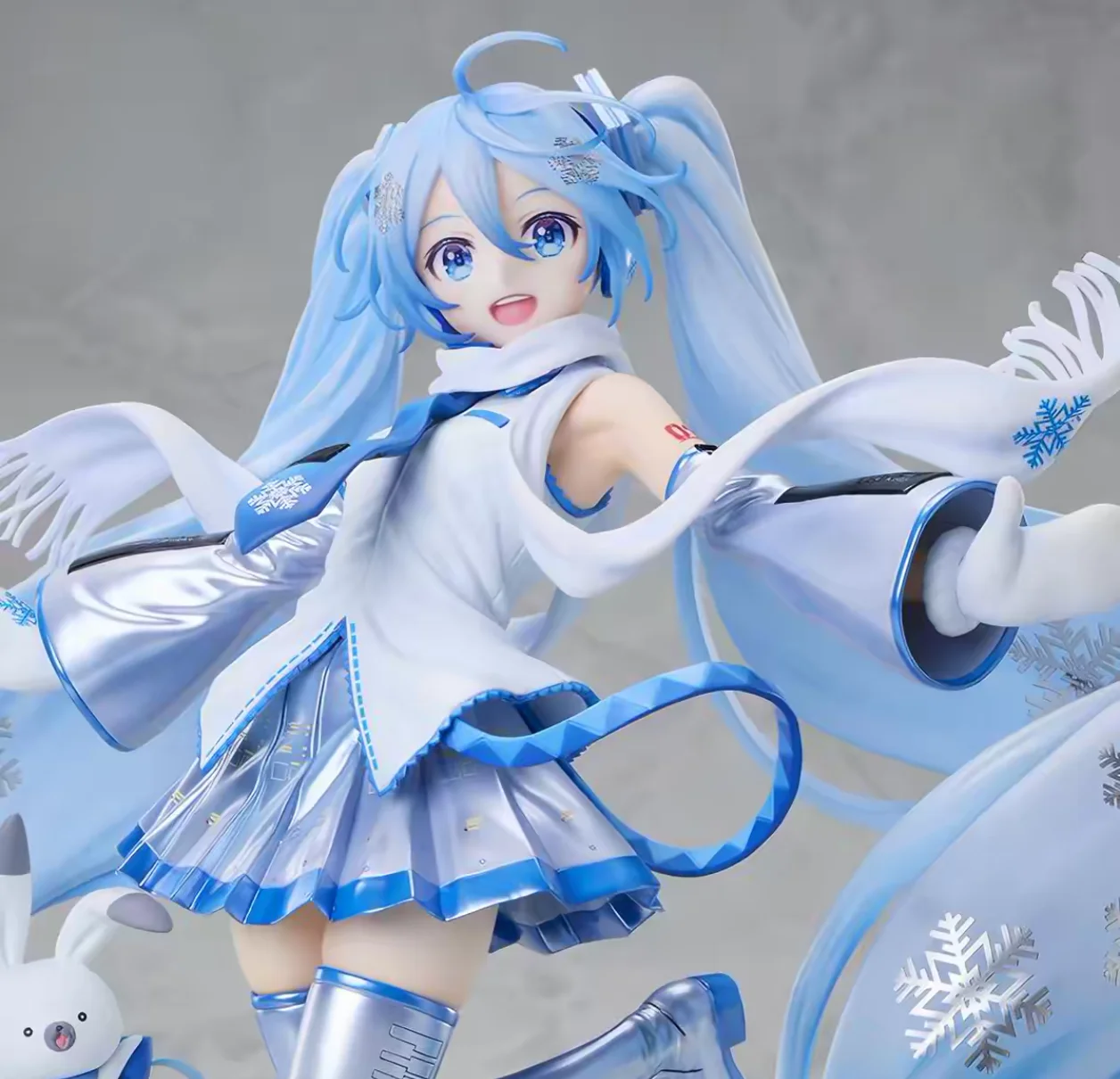 Design COCO Piapro Hatsune Miku Snow Miku SKY TOWN 10th Anniversary 1/7 Model Gift Collection view 2