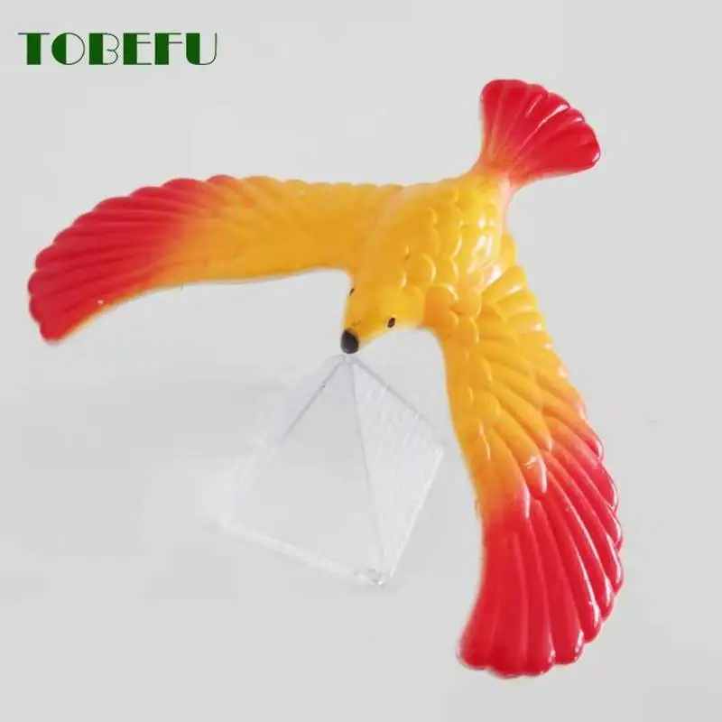 Tobefu Geweldig Grappig Balance Eagle Met Piramide Stand Thuis Bureau Decoratie Leren Novelty Gag Speelgoed Voor Kinderen Geschenken