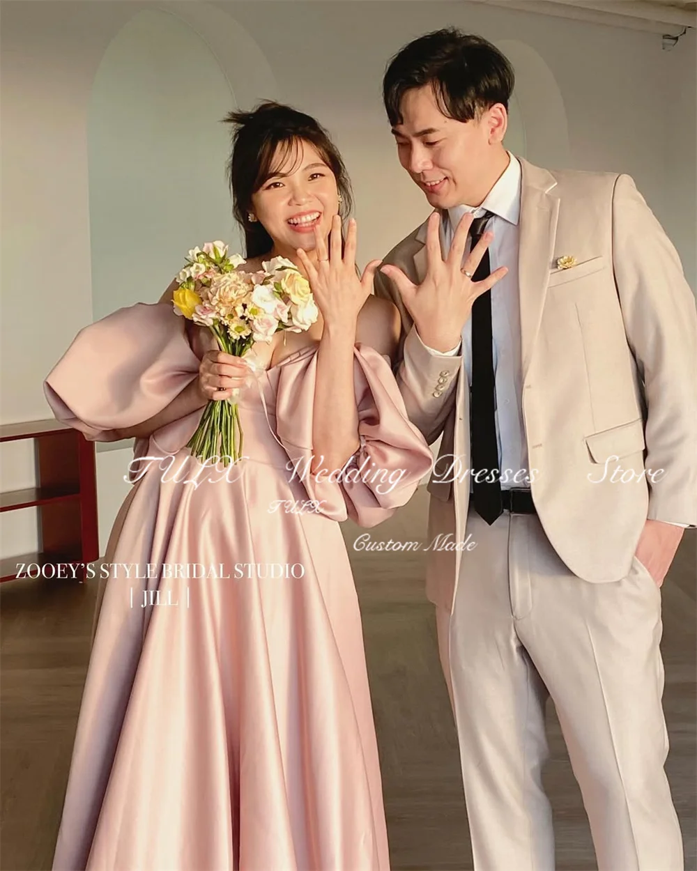 TULX Elegantes Satin A-Linie Korea Abendkleid Schatz Puffärmel Hochzeit Fotoshooting Kleid Bodenlanges Korsett Maßgeschneidert