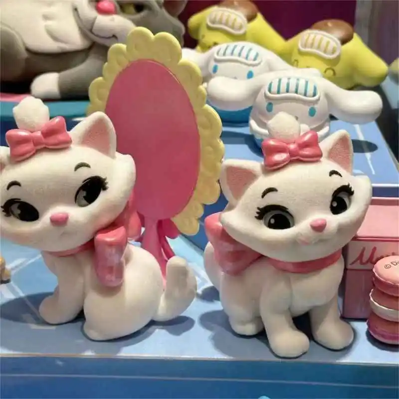 Miniso ديزني لوسيفر ماري القط صندوق أعمى الشكل Kawaii الكرتون غامض مفاجأة صندوق رقيق القط تخمين حقيبة لعبة هدية عيد ميلاد