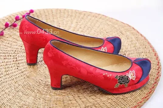 

Korean Traditional Wedding Hanbok Shoes 7cm Red Blue Hook Embroidered Shoes