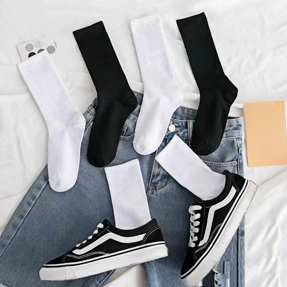 1/5/10 Pairs Men's and women's sports high socks, solid color matching socks, black and white gray simple socks, cotton socks