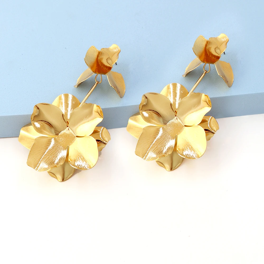 2023 Earrings Women New Retro Gold Color Metal Flower Earrings Exaggerated Jewelry Accessories