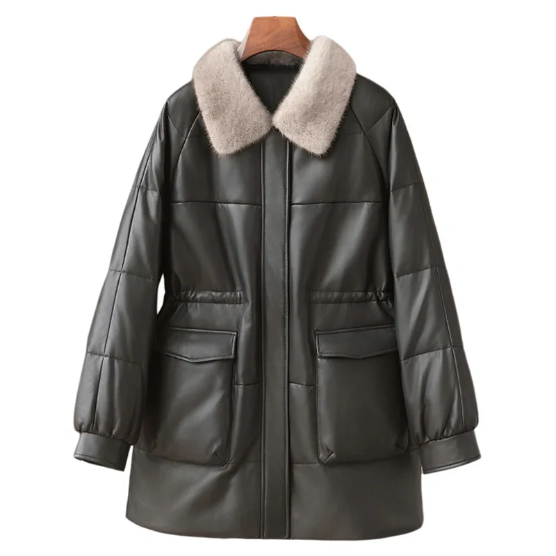 سترة جلدية متوسطة الطول من جلد الغنم PU أصلية لعام 2025 لفصل الربيع بياقة من فرو المنك معطف أوزة للنساء #6