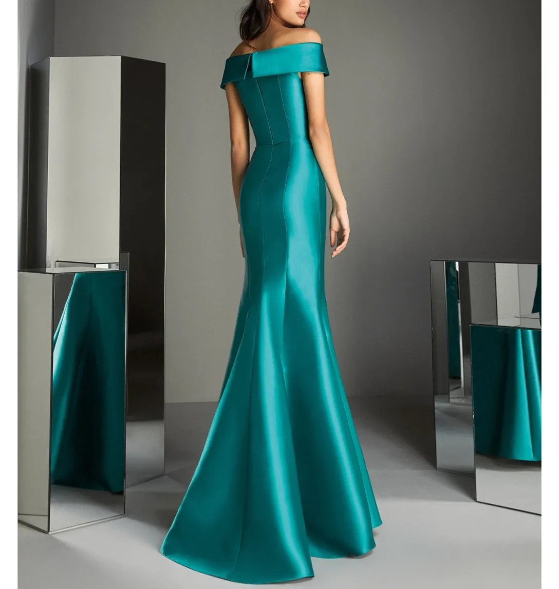 Elegant Long Green Satin Prom Dresses Mermaid Boat Neck Pleated Watteau Train Wedding Guest Dress Formal Evening Dress for Women