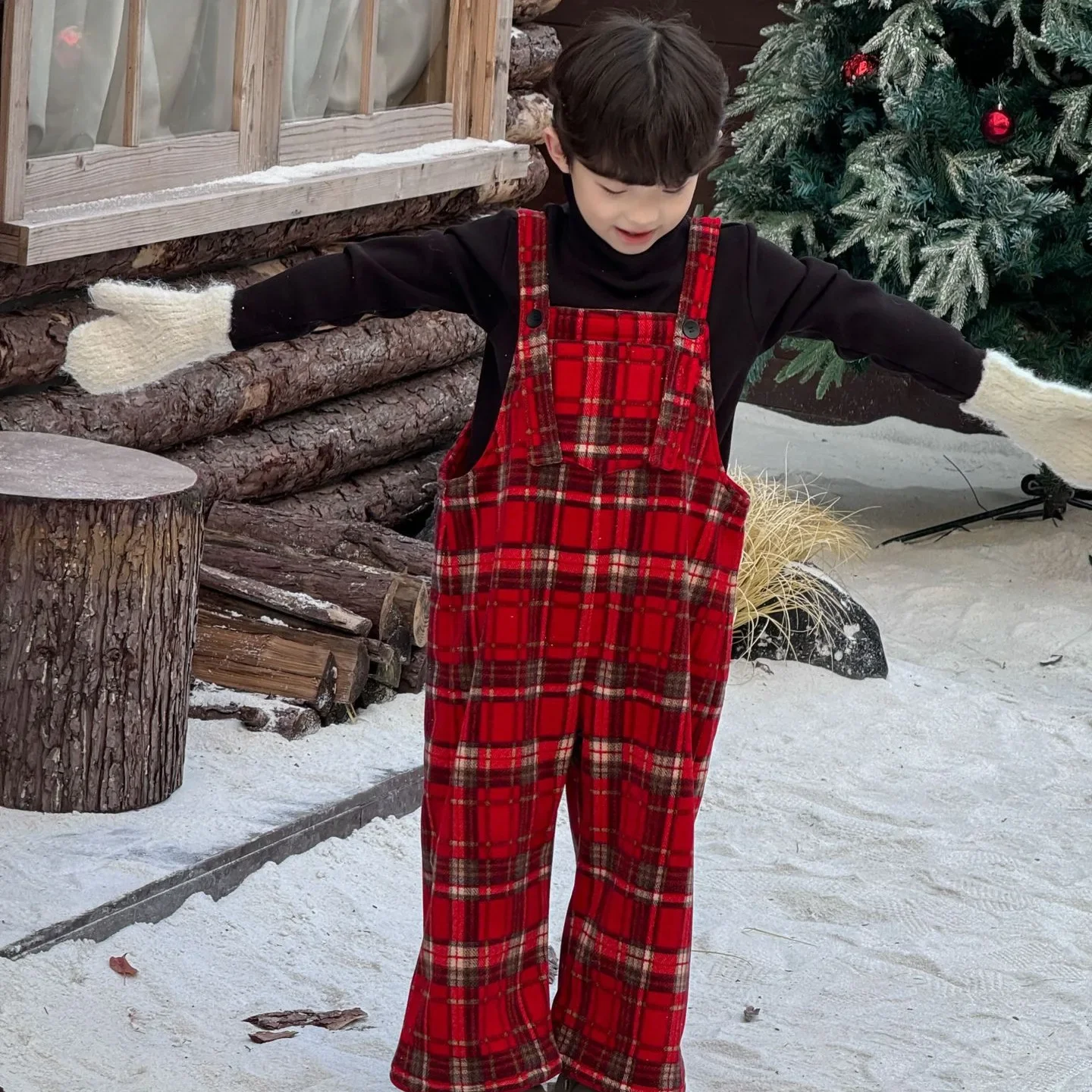 Boys Pants 2024 Winter New Childrens Clothes Korean Style Boys Baby Red Plaid Wool Composite Integrated Cashmere Overalls